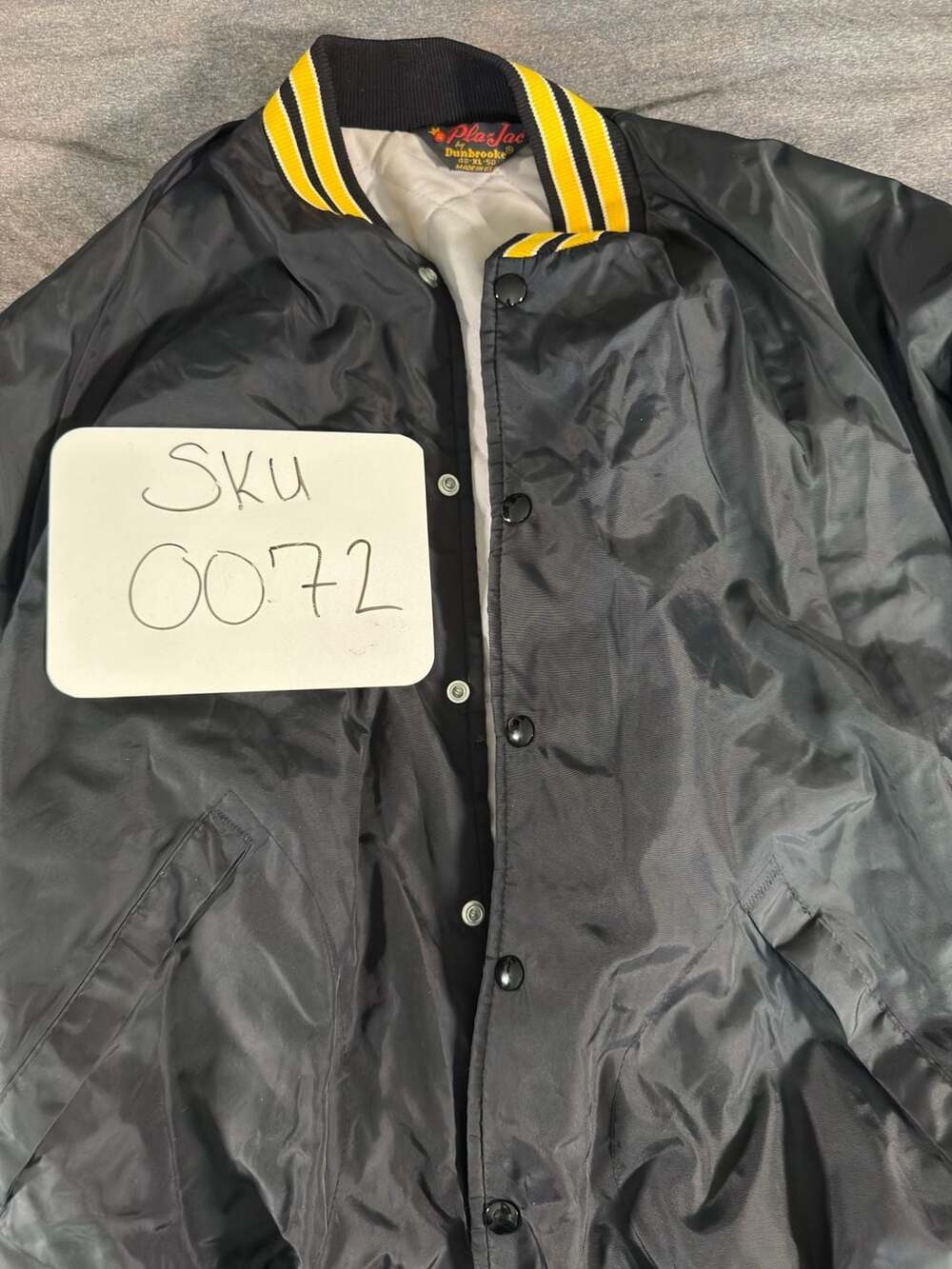 Vintage Pla-Jac by Dunbrooke Black & Yellow Quilted Satin Bomber Jacket XL 48-50